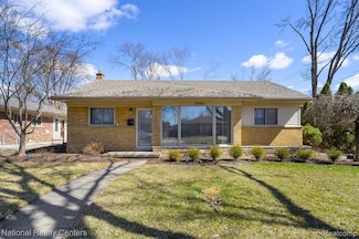 31062 W Rutland St, Beverly Hills, MI 48025