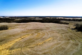 145th Ave, La Belle, MO 63452