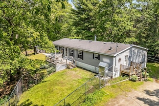 172 N Shore Dr, Owls Head, ME 04854