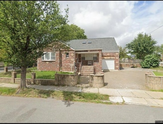 190-05 48th Ave, Flushing, NY 11365