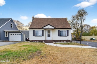 4 Old Fort Ave, Schenectady, NY 12306