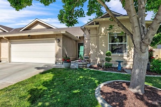 6141 N Fountain Ln, Garden City, ID 83714