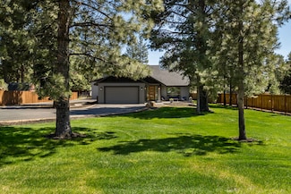 19533 River Woods Dr, Bend, OR 97702