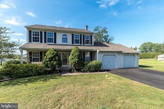 215 Hibiscus Dr, Chalfont, PA 18914