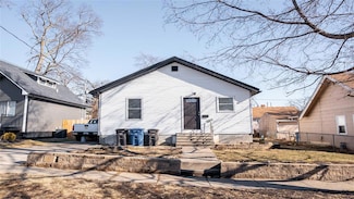 3107 7th St, Des Moines, IA 50313