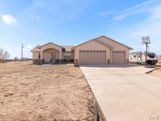1440 E Kiva Dr, Pueblo West, CO 81007