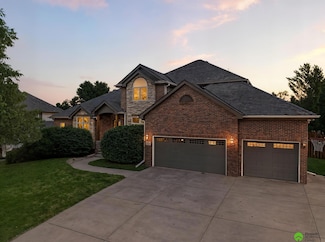 6756 Blue Ridge Ln, Lincoln, NE 68516