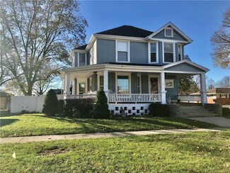921 4th St, Covington, IN 47932