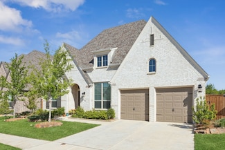 808 Bluestem Dr, Aubrey, TX 76227