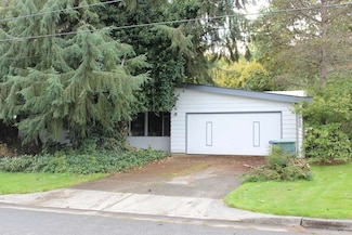 423 110th Ave SE, Bellevue, WA 98004