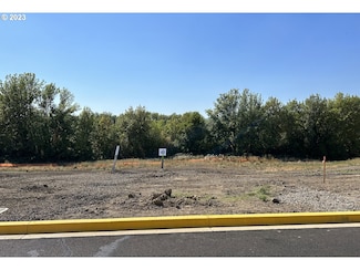 3091 NW Shadden Dr Unit 61, McMinnville, OR 97128