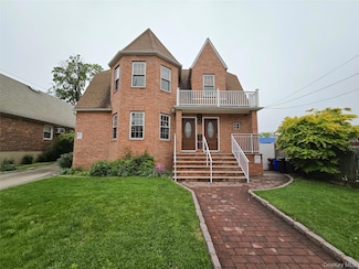 35-35 155th St, Flushing, NY 11354