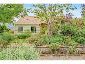 3305 SE 76th Ave, Portland, OR 97206