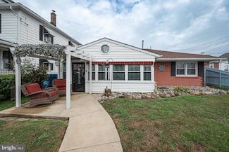 120 Edward St, Marcus Hook, PA 19061