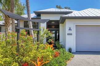 4425 Lords Dr, Sarasota, FL 34231