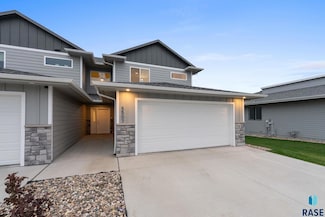 5507 W Liberator Cir, Buffalo Ridge, SD 57107