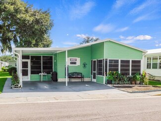 6012 Presidential Cir, Zephyrhills, FL 33540