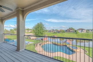 11592 Grand Pine Dr, Montgomery, TX 77356