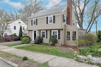 81 Capwell Ave, Pawtucket, RI 02860