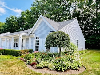 107 Hampshire Cove Unit 107, Painesville, OH 44077