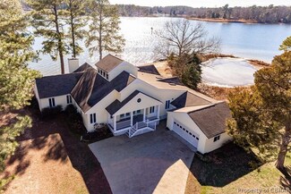373 South Dr, Kilmarnock, VA 22482