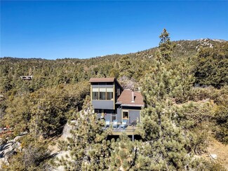 25430 Fernleaf Dr, Idyllwild-Pine Cove, CA 92549