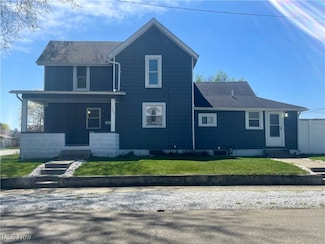 353 N 11th St, Coshocton, OH 43812