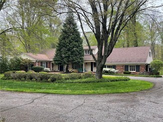 115 Hunting Trail, Chagrin Falls, OH 44022