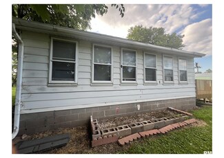 635 8th Ave W, Milan, IL 61264