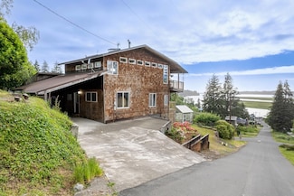 336 Gregory St, Rockaway Beach, OR 97136