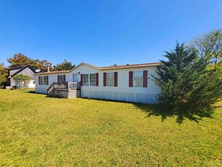 52245 Henry Dr, Frisco, NC 27936