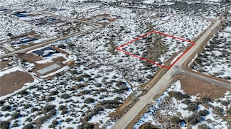 9027 Mesquite St, Phelan, CA 92371