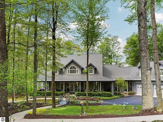 11511 Mountain Woods Dr, Thompsonville, MI 49683