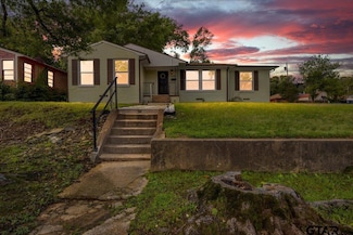 1330 Graham Dr, Tyler, TX 75701
