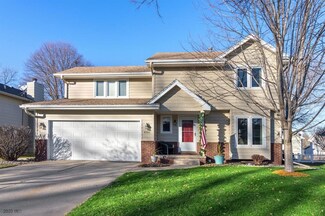 4701 Twana Dr, Des Moines, IA 50310