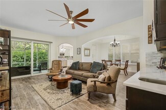 1405 Mariposa Cir Unit 104, Naples, FL 34105