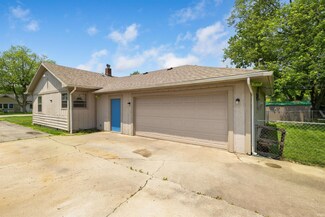 5425 Standish Dr, Fort Wayne, IN 46806