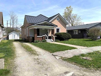 613 S Main St, Winchester, IN 47394