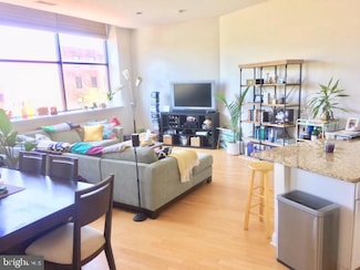 315 Arch St Unit 404, Philadelphia, PA 19106