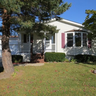 462 Meadowlark Cir, Sandwich, IL 60548
