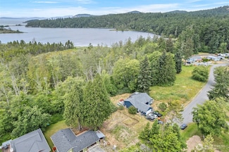 5002 Deception Cir, Oak Harbor, WA 98277