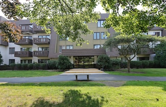 12900 W Heiden Cir Unit 4206, Lake Bluff, IL 60044