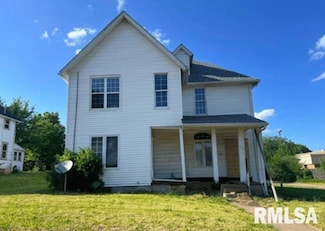 426 9th Ave S, Clinton, IA 52732