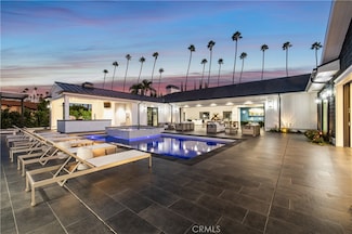211 W Las Palmas Dr, Fullerton, CA 92835