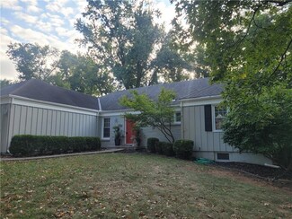 8100 Beverly Dr, Prairie Village, KS 66208