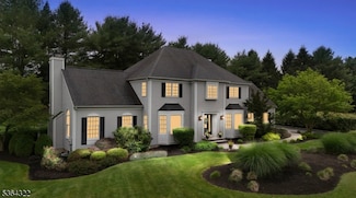 18 Saddlebrook Dr, Washington, NJ 07882