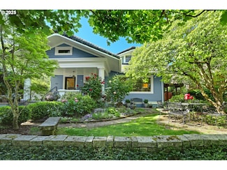 803 NE Laurelhurst Place, Portland, OR 97232