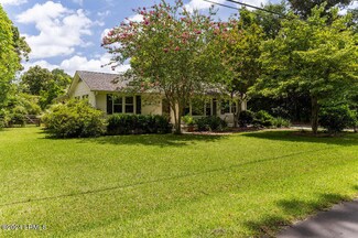 106 N Hermitage Rd, Beaufort, SC 29902