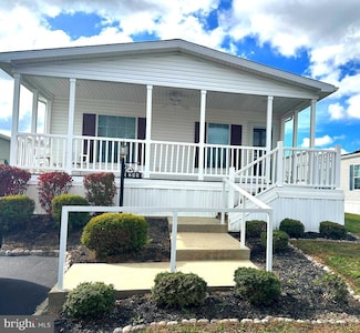 299 Meadow Ct, North Wales, PA 19454