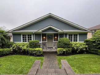 57 Sands Point Rd Unit B, Port Washington, NY 11050